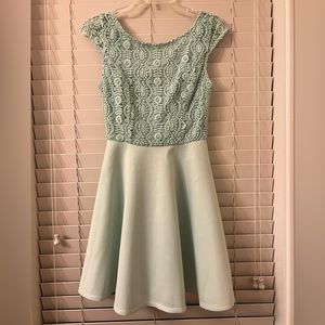 Francesca’s Women’s Size XS Mint Green Lace V-Back Sarah A-Line Dress, Few Snags